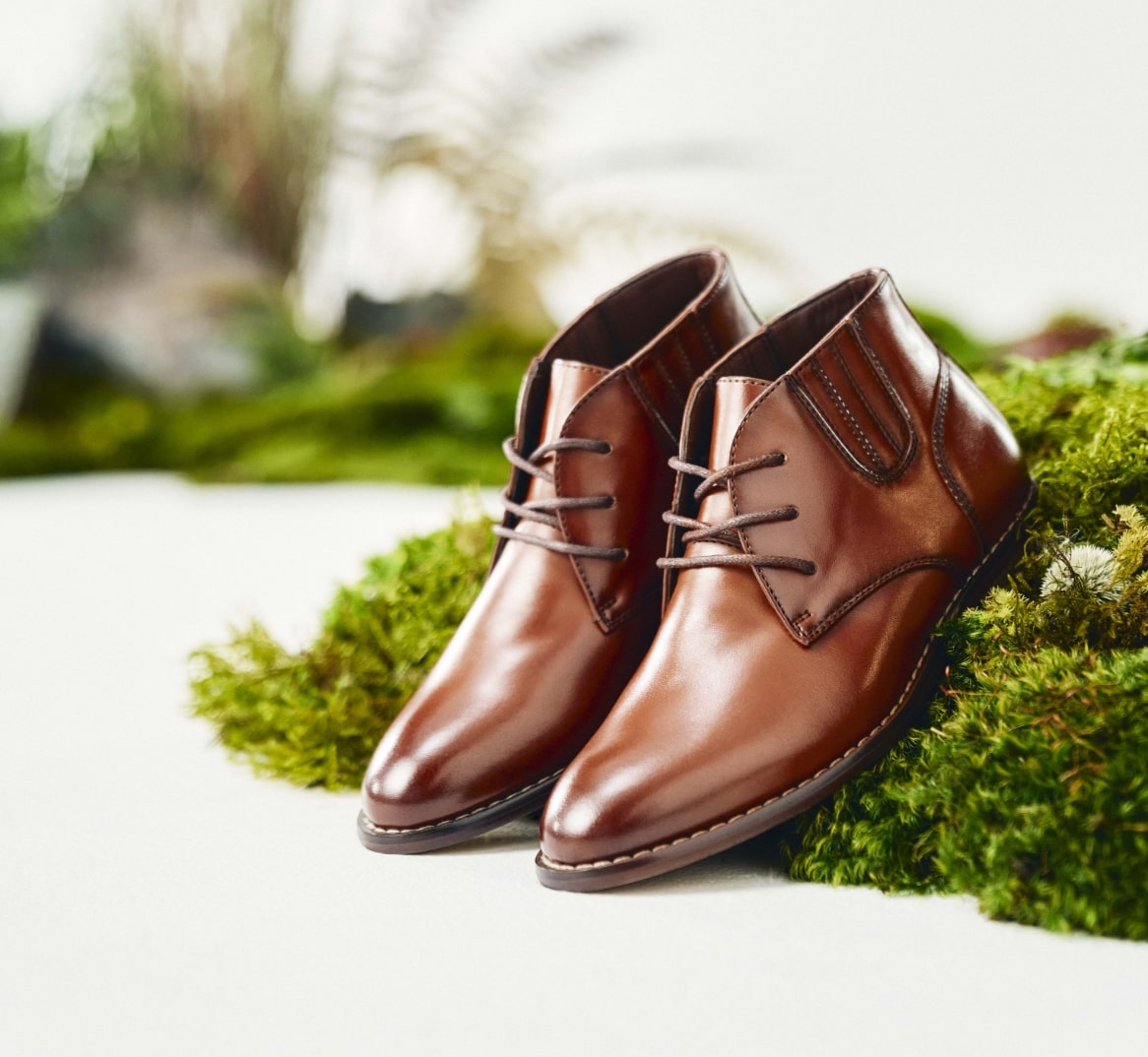 Click to shop Stacy Adams boys shoes. Image features the Boys Maxwell in cognac. 