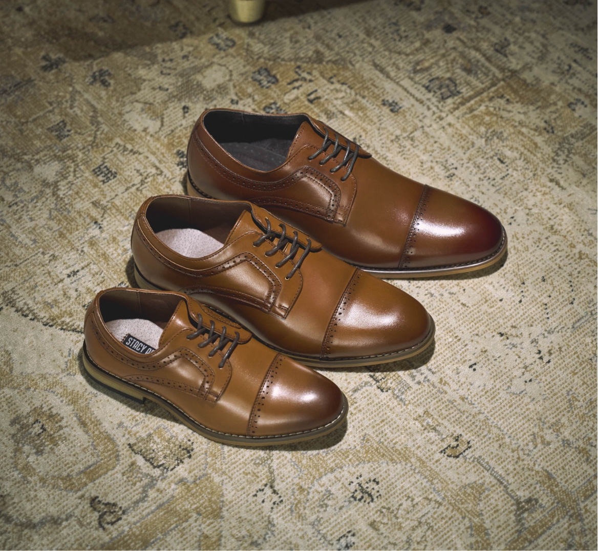 Click to shop Stacy Adams kids. Image features the Dickinson.