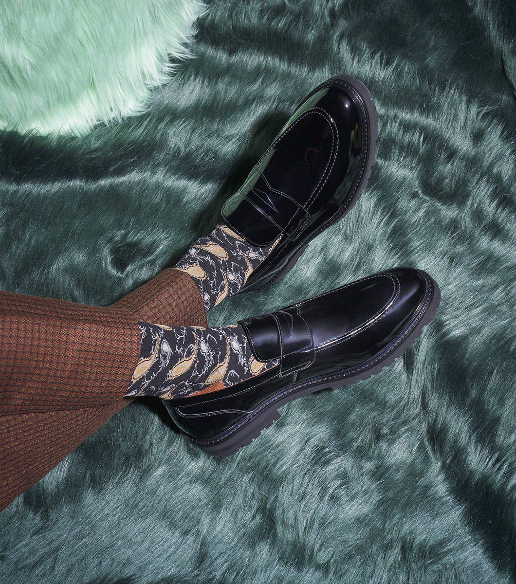 Hazelton in Black Patent Rotate View