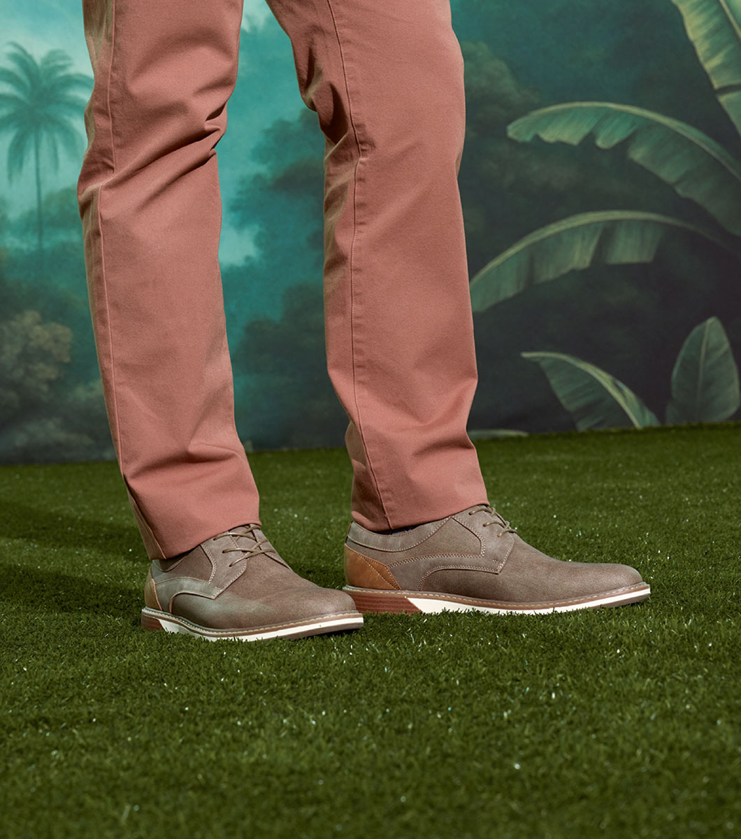 Phineas in Taupe Rotate View